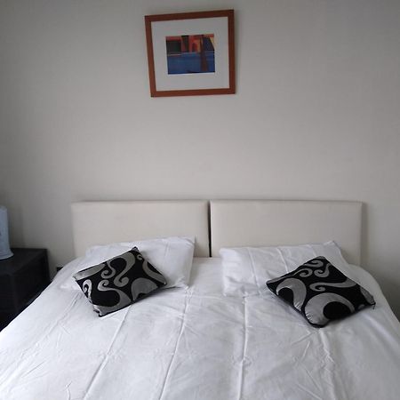 Room In Luxurious Penthouse Apartment لندن المظهر الخارجي الصورة